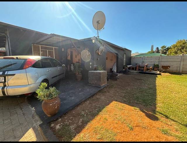 3 BEDROOM HOUSE FOR SALE IN VANDERBIJLPARK CW 6